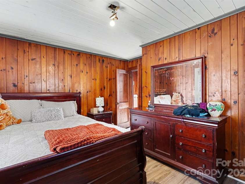 419 Circle Drive, Shelby, NC 28150.  MLS# CAR4330810, YatesRealty ID 3342. 