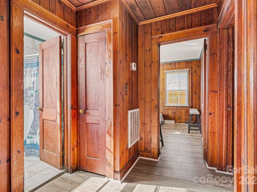 419 Circle Drive, Shelby, NC 28150.  MLS# CAR4330810, YatesRealty ID 3342. 