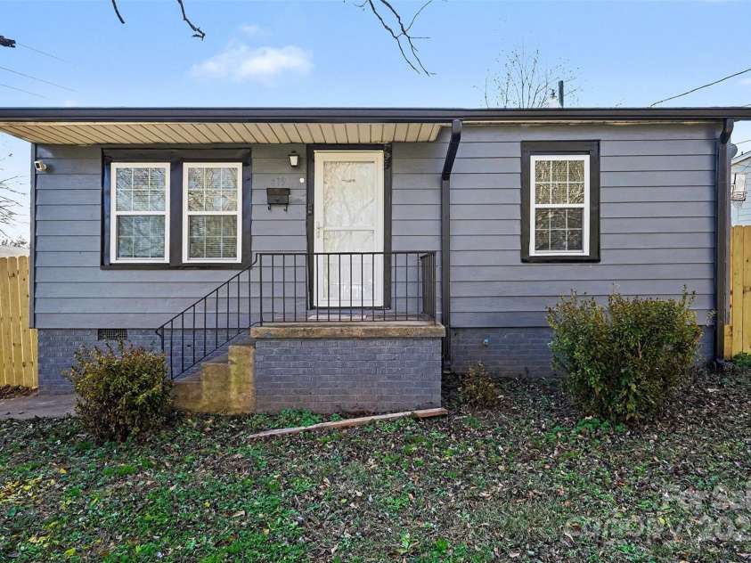 419 Circle Drive, Shelby, NC 28150.  MLS# CAR4330810, YatesRealty ID 3342. 