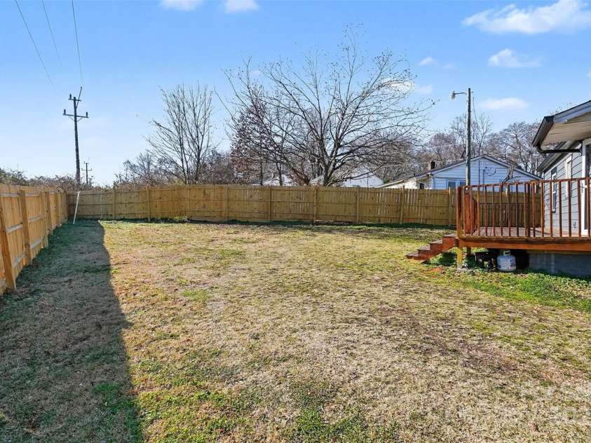 419 Circle Drive, Shelby, NC 28150.  MLS# CAR4330810, YatesRealty ID 3342. 