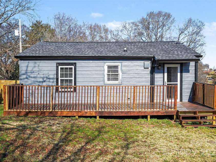 419 Circle Drive, Shelby, NC 28150.  MLS# CAR4330810, YatesRealty ID 3342. 