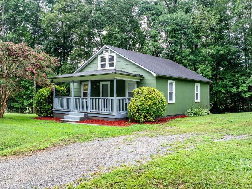 1277 Brush Mountain Road, Lenoir, NC 28645.  MLS# CAR4290789, YatesRealty ID 33420. 