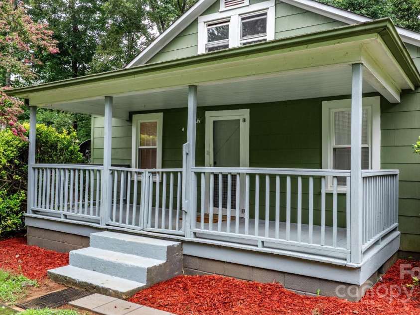 1277 Brush Mountain Road, Lenoir, NC 28645.  MLS# CAR4290789, YatesRealty ID 33420. 