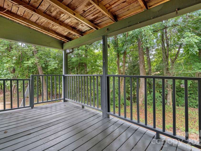 1277 Brush Mountain Road, Lenoir, NC 28645.  MLS# CAR4290789, YatesRealty ID 33420. 