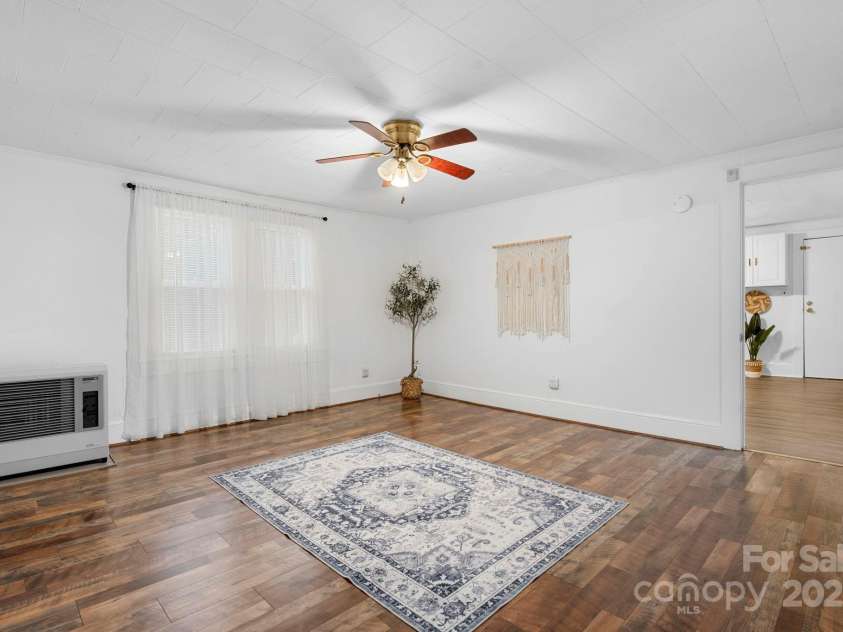 1277 Brush Mountain Road, Lenoir, NC 28645.  MLS# CAR4290789, YatesRealty ID 33420. 