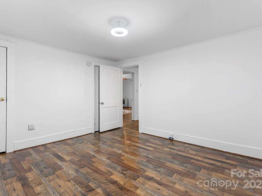 1277 Brush Mountain Road, Lenoir, NC 28645.  MLS# CAR4290789, YatesRealty ID 33420. 