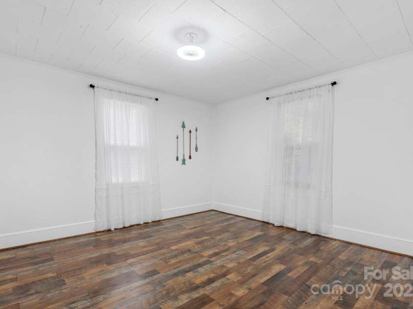 1277 Brush Mountain Road, Lenoir, NC 28645.  MLS# CAR4290789, YatesRealty ID 33420. 