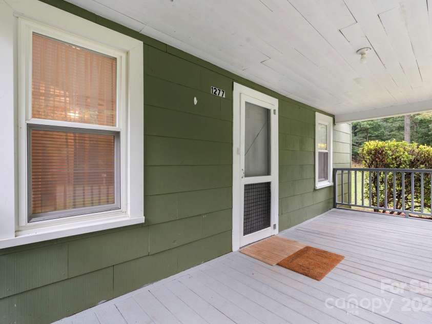 1277 Brush Mountain Road, Lenoir, NC 28645.  MLS# CAR4290789, YatesRealty ID 33420. 