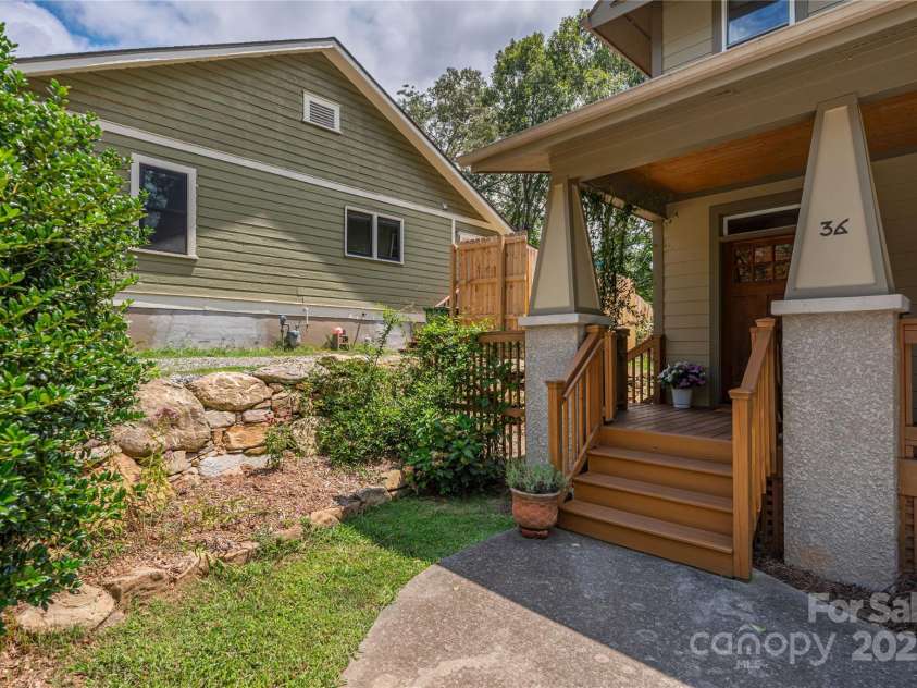 36 Richie Street, Asheville, NC 28801.  MLS# CAR4289429, YatesRealty ID 33422. 
