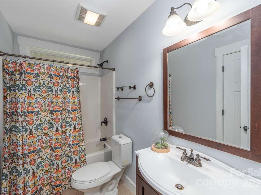 36 Richie Street, Asheville, NC 28801.  MLS# CAR4289429, YatesRealty ID 33422. Secondary bathroom