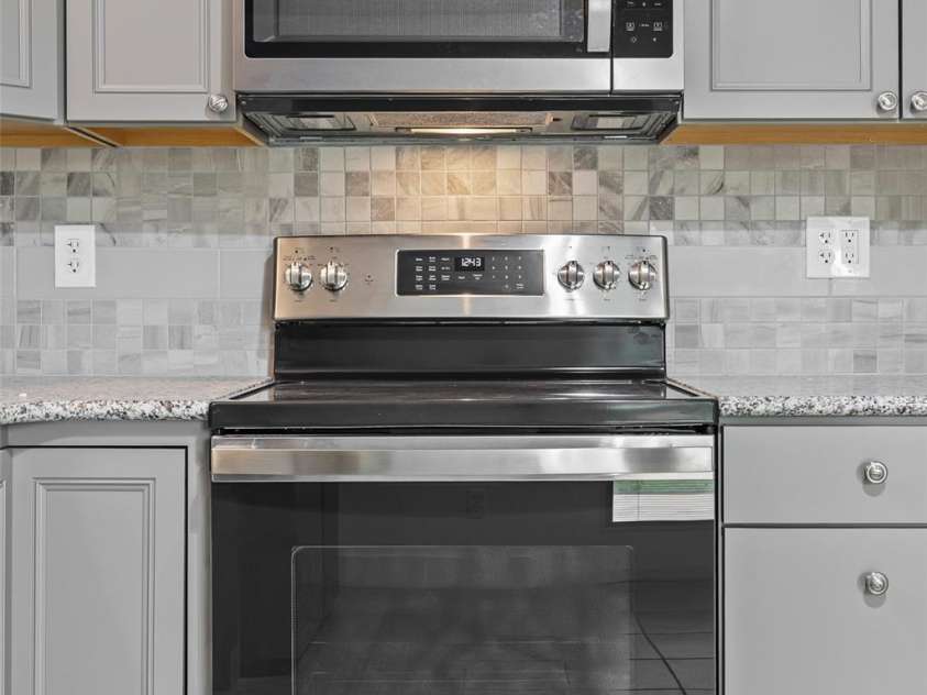 1516 Ellen Avenue, Rock Hill, SC 29732.  MLS# CAR4285109, YatesRealty ID 33423. 