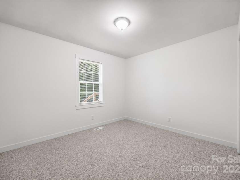 1516 Ellen Avenue, Rock Hill, SC 29732.  MLS# CAR4285109, YatesRealty ID 33423. 