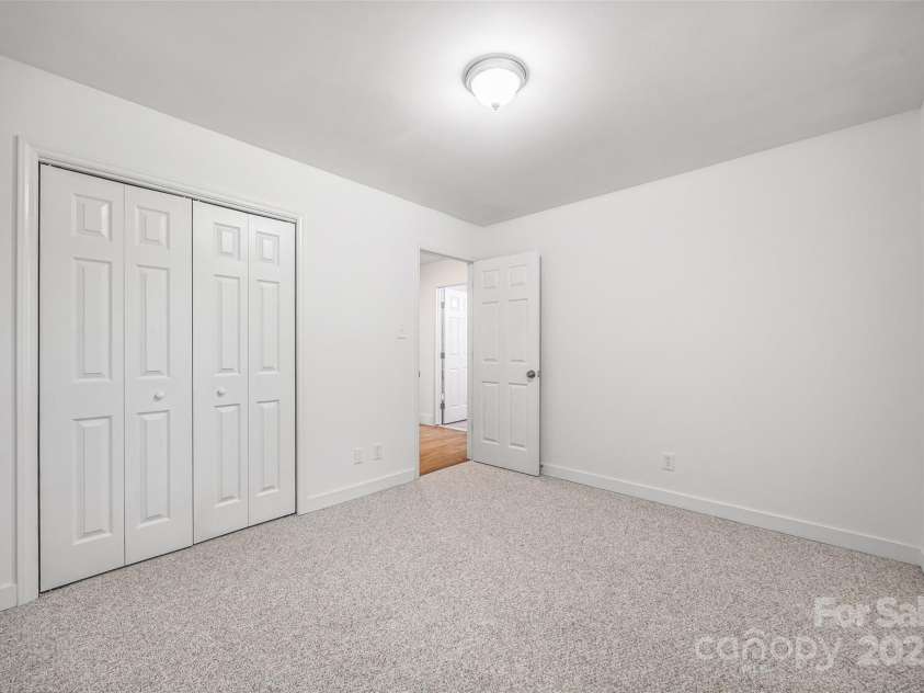 1516 Ellen Avenue, Rock Hill, SC 29732.  MLS# CAR4285109, YatesRealty ID 33423. 