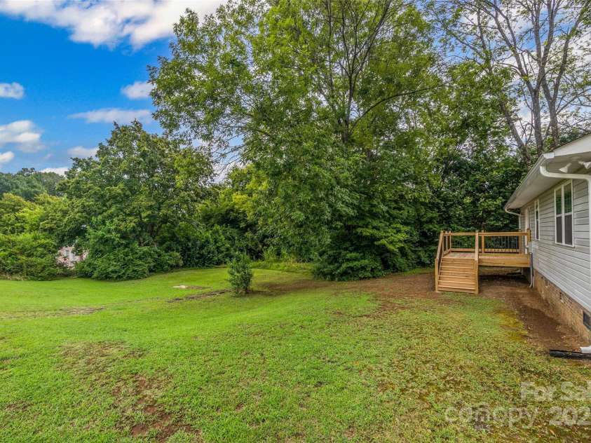 1516 Ellen Avenue, Rock Hill, SC 29732.  MLS# CAR4285109, YatesRealty ID 33423. 