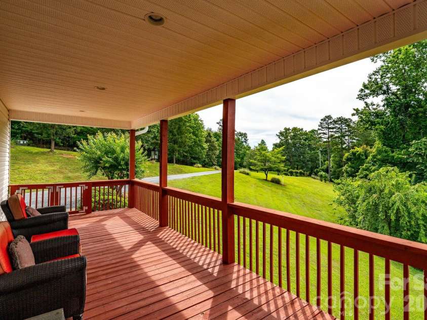 1697 Windswept Ridge, Marshall, NC 28753.  MLS# CAR4395499, YatesRealty ID 33423. 