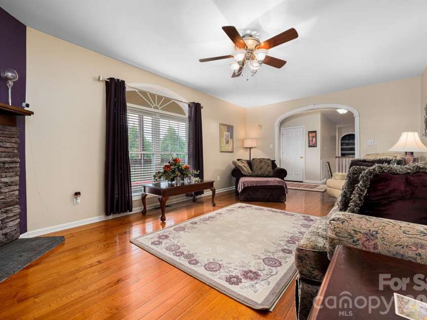 1697 Windswept Ridge, Marshall, NC 28753.  MLS# CAR4395499, YatesRealty ID 33423. 