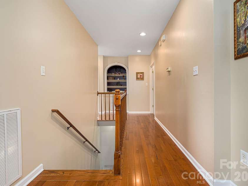 1697 Windswept Ridge, Marshall, NC 28753.  MLS# CAR4395499, YatesRealty ID 33423. 