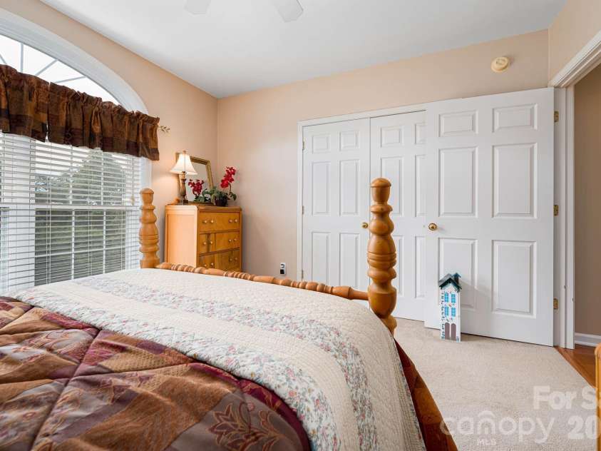 1697 Windswept Ridge, Marshall, NC 28753.  MLS# CAR4395499, YatesRealty ID 33423. 