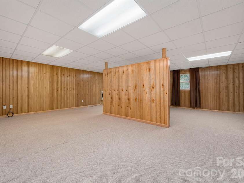 1697 Windswept Ridge, Marshall, NC 28753.  MLS# CAR4395499, YatesRealty ID 33423. 