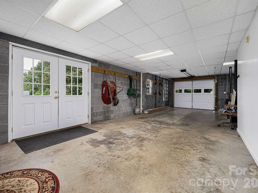1697 Windswept Ridge, Marshall, NC 28753.  MLS# CAR4395499, YatesRealty ID 33423. 
