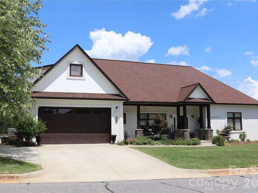 119 Hill Street, Granite Falls, NC 28630.  MLS# CAR4394620, YatesRealty ID 33424. 