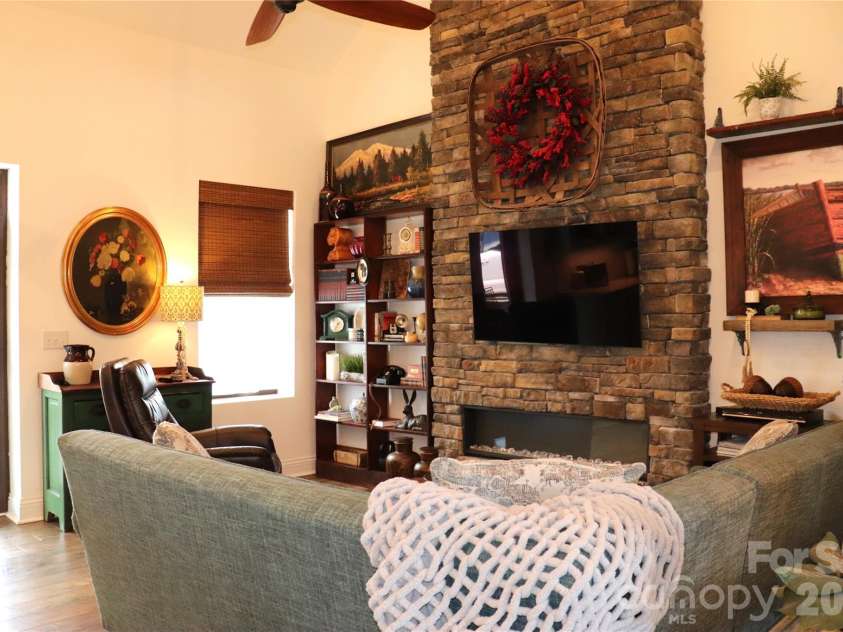 119 Hill Street, Granite Falls, NC 28630.  MLS# CAR4394620, YatesRealty ID 33424. 