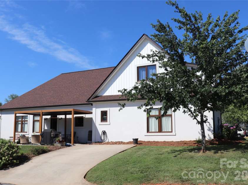 119 Hill Street, Granite Falls, NC 28630.  MLS# CAR4394620, YatesRealty ID 33424. 
