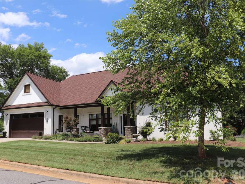 119 Hill Street, Granite Falls, NC 28630.  MLS# CAR4394620, YatesRealty ID 33424. 