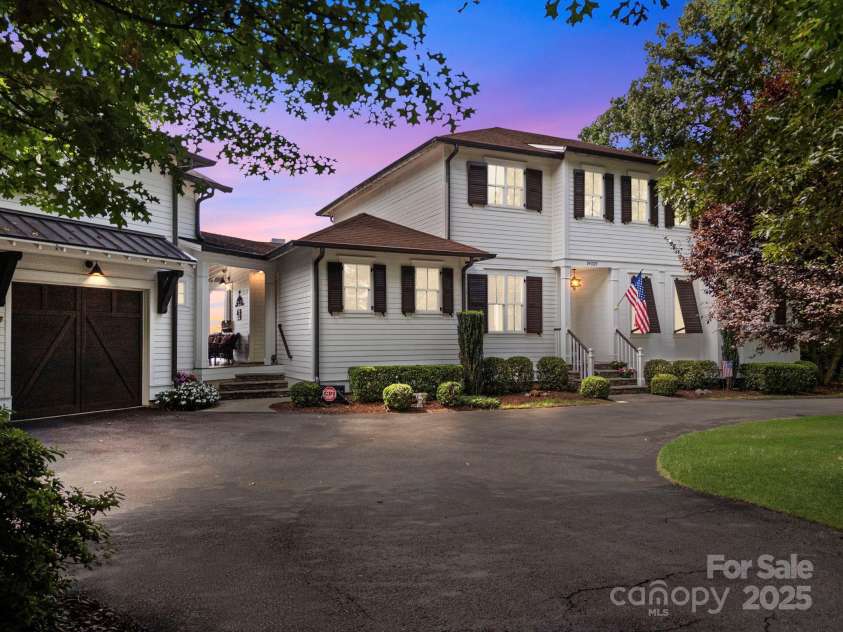 19029 Brigadoon Place, Cornelius, NC 28031.  MLS# CAR4291126, YatesRealty ID 33424. 