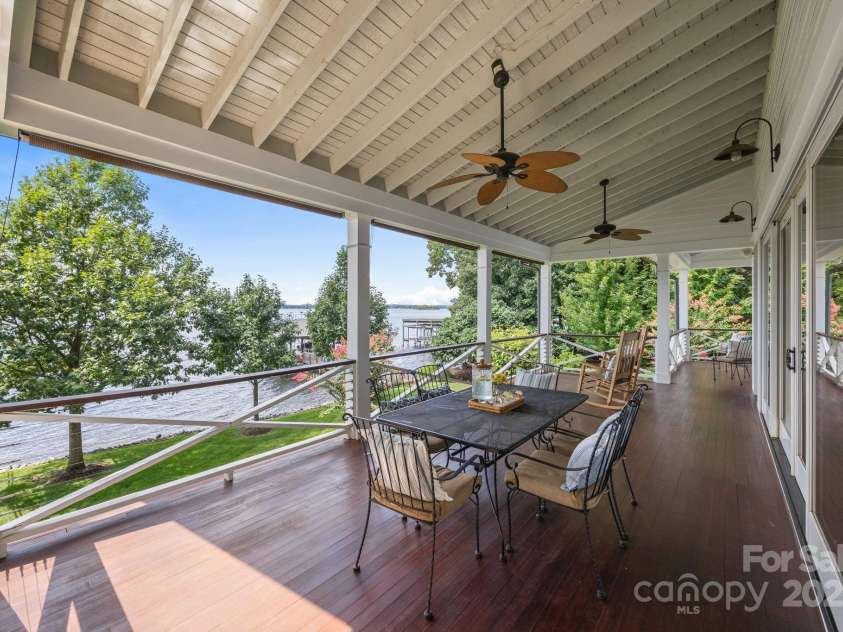 19029 Brigadoon Place, Cornelius, NC 28031.  MLS# CAR4291126, YatesRealty ID 33424. 