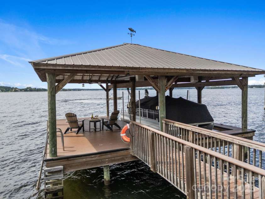 19029 Brigadoon Place, Cornelius, NC 28031.  MLS# CAR4291126, YatesRealty ID 33424. 