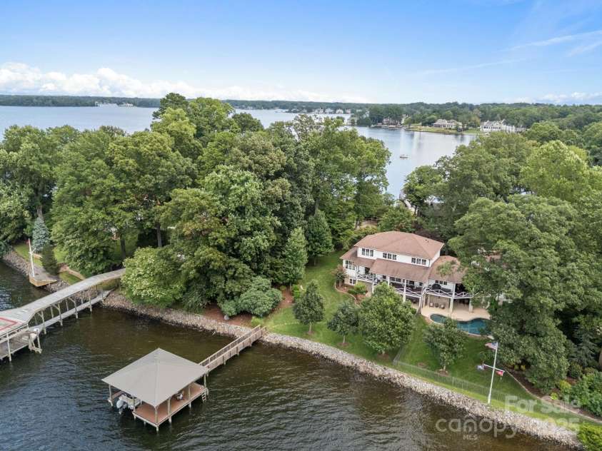 19029 Brigadoon Place, Cornelius, NC 28031.  MLS# CAR4291126, YatesRealty ID 33424. 