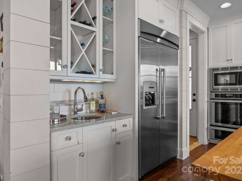 19029 Brigadoon Place, Cornelius, NC 28031.  MLS# CAR4291126, YatesRealty ID 33424. 