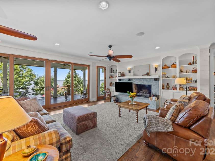 19029 Brigadoon Place, Cornelius, NC 28031.  MLS# CAR4291126, YatesRealty ID 33424. 