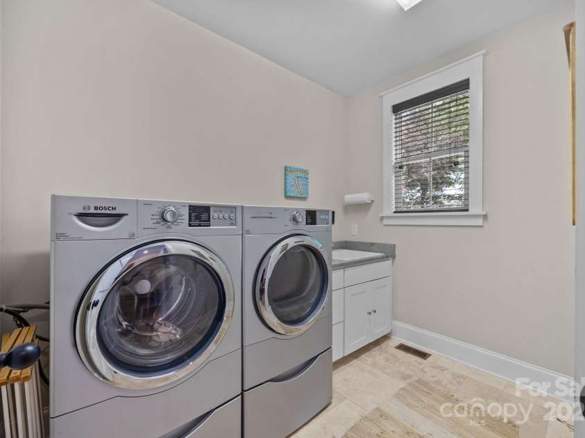 19029 Brigadoon Place, Cornelius, NC 28031.  MLS# CAR4291126, YatesRealty ID 33424. 