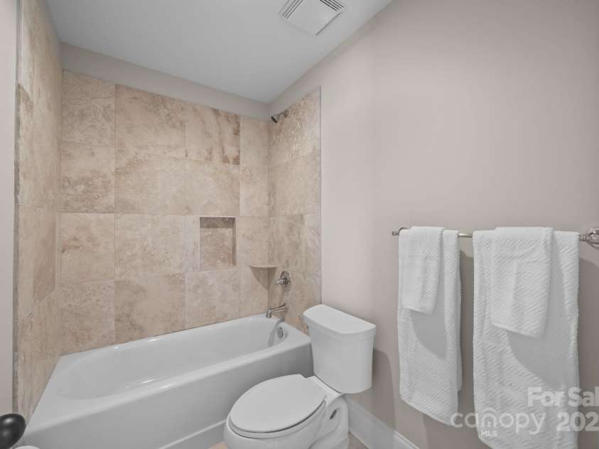 19029 Brigadoon Place, Cornelius, NC 28031.  MLS# CAR4291126, YatesRealty ID 33424. 