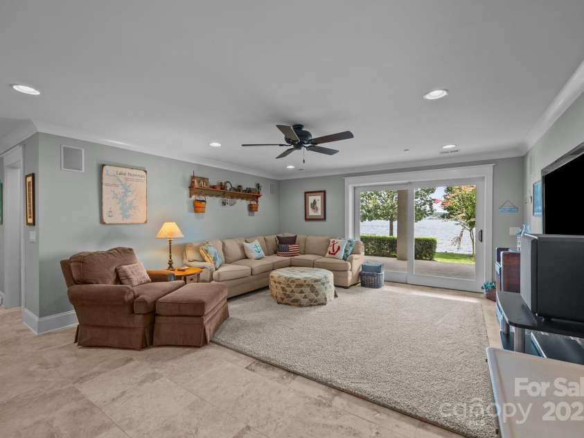 19029 Brigadoon Place, Cornelius, NC 28031.  MLS# CAR4291126, YatesRealty ID 33424. 