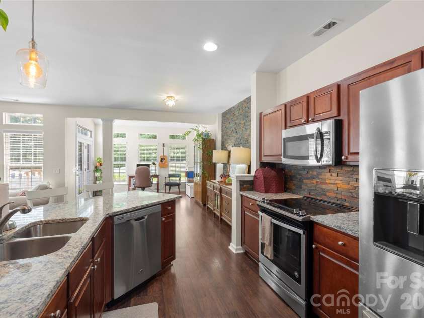 6005 Boathouse Lane, Cramerton, NC 28032.  MLS# CAR4396321, YatesRealty ID 33426. 