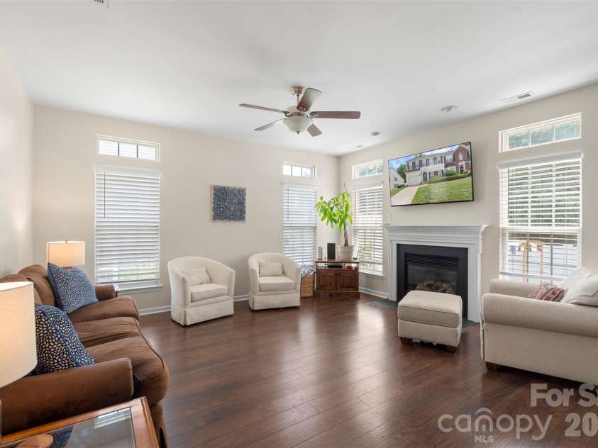 6005 Boathouse Lane, Cramerton, NC 28032.  MLS# CAR4396321, YatesRealty ID 33426. 