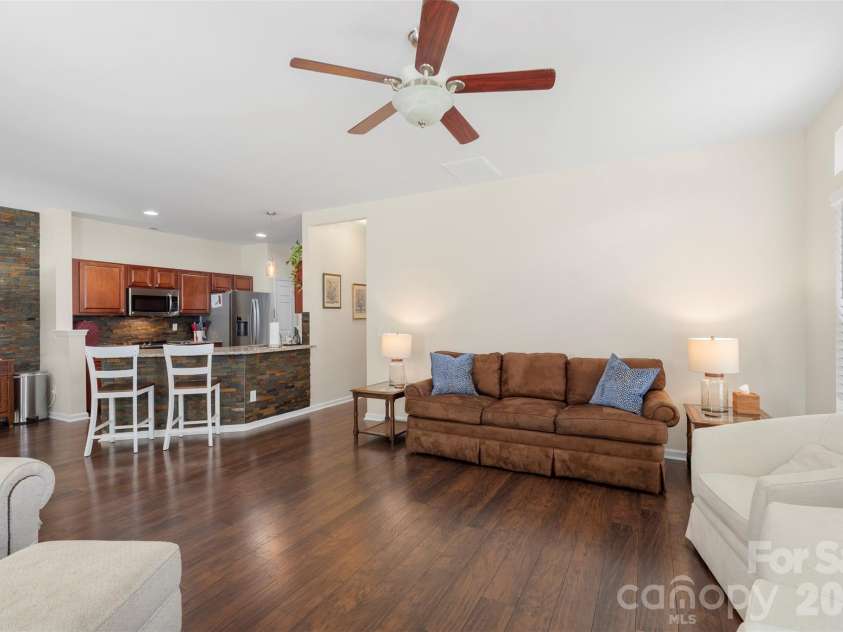 6005 Boathouse Lane, Cramerton, NC 28032.  MLS# CAR4396321, YatesRealty ID 33426. 