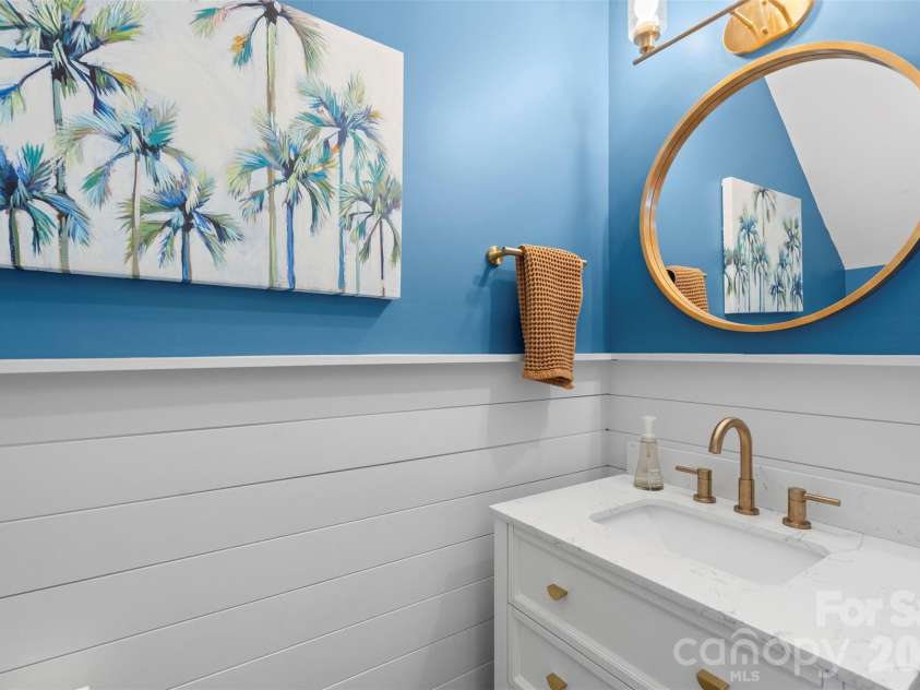 6005 Boathouse Lane, Cramerton, NC 28032.  MLS# CAR4396321, YatesRealty ID 33426. 
