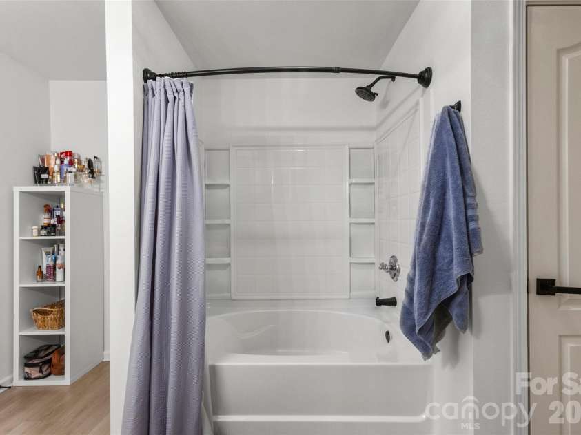 2066 Durand Road, Fort Mill, SC 29715.  MLS# CAR4397880, YatesRealty ID 33427. 