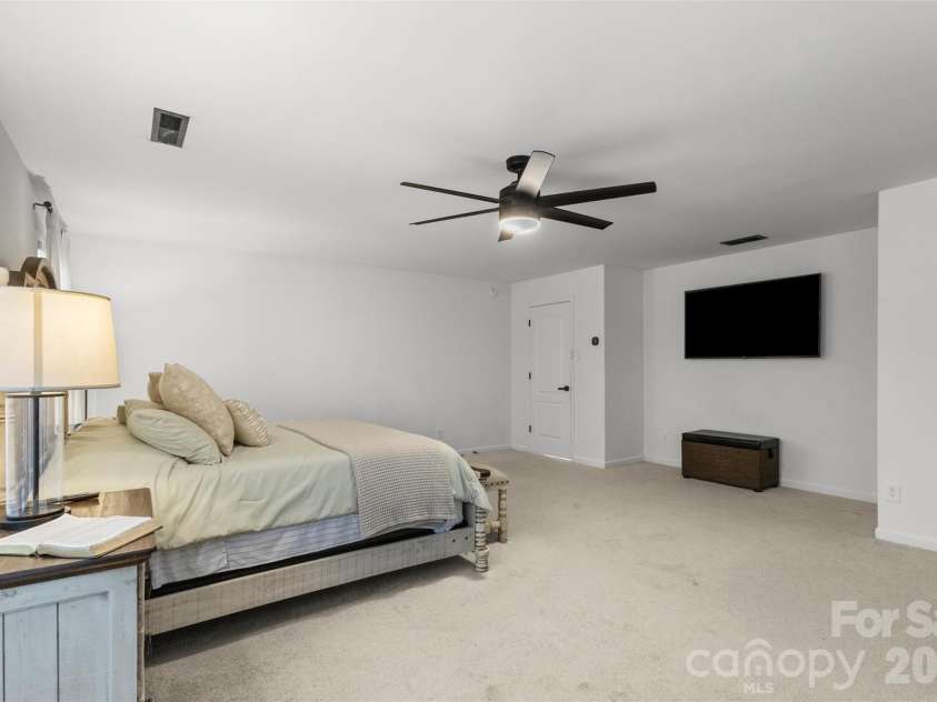 2066 Durand Road, Fort Mill, SC 29715.  MLS# CAR4397880, YatesRealty ID 33427. 