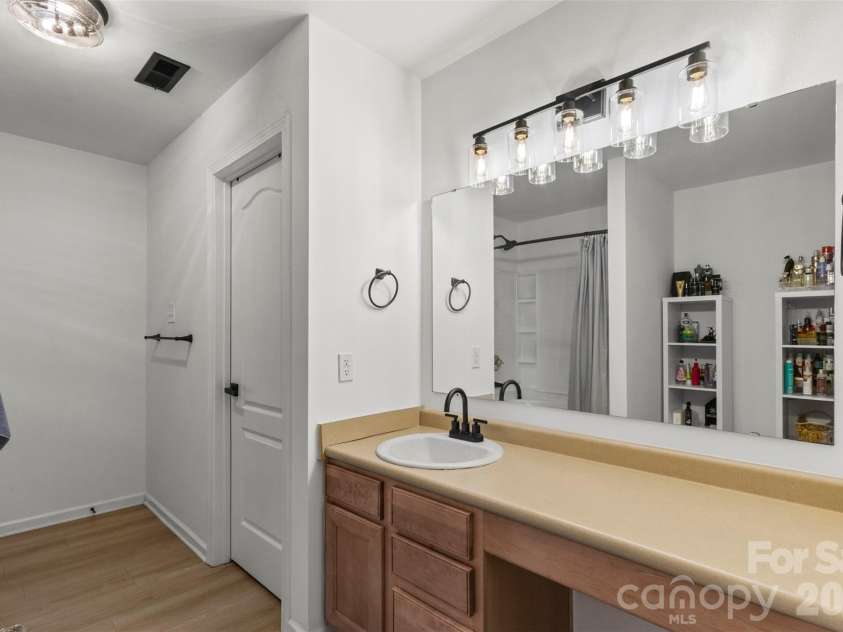 2066 Durand Road, Fort Mill, SC 29715.  MLS# CAR4397880, YatesRealty ID 33427. 