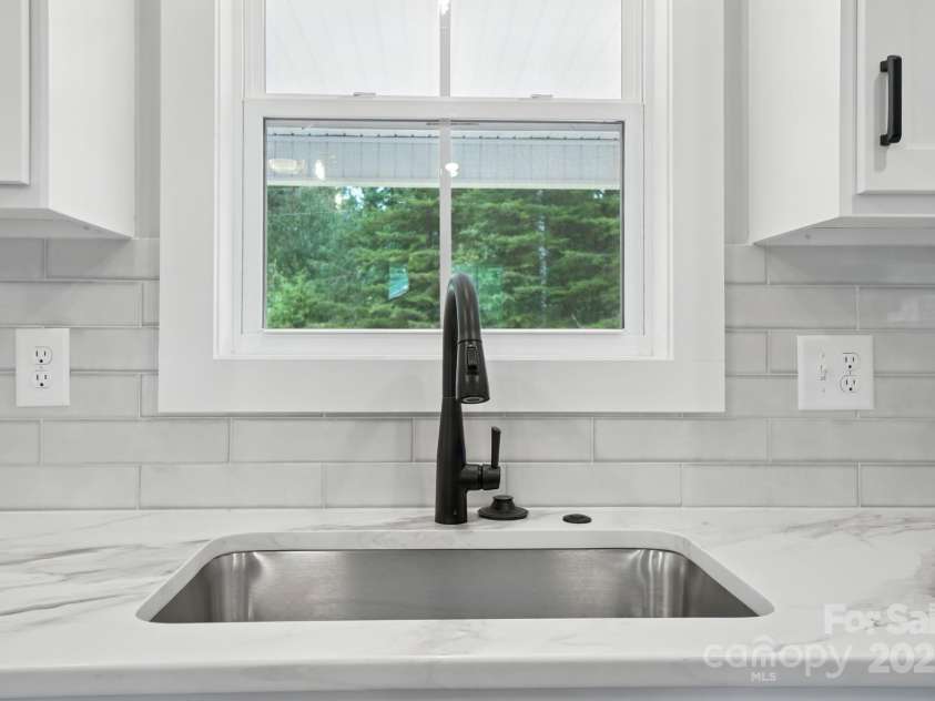 3467 Storybrook Lane, Sherrills Ford, NC 28673.  MLS# CAR4269797, YatesRealty ID 33427. 