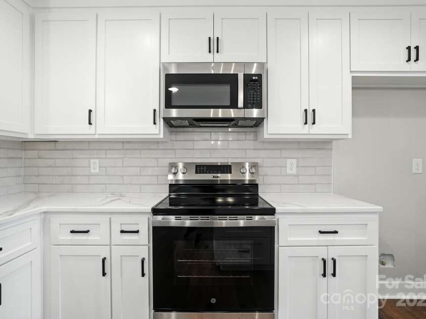 3467 Storybrook Lane, Sherrills Ford, NC 28673.  MLS# CAR4269797, YatesRealty ID 33427. 