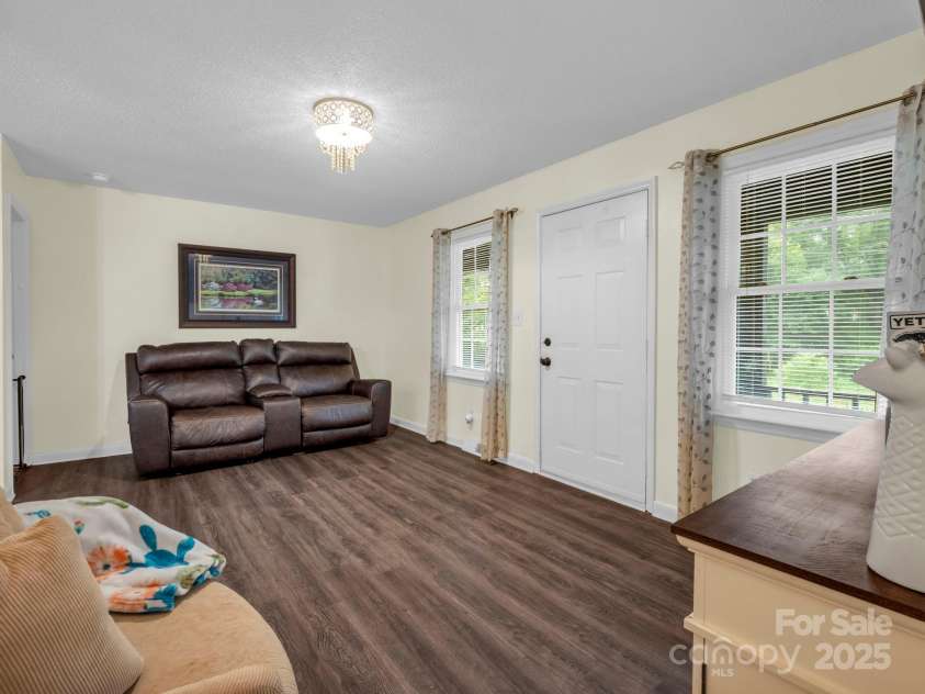 272 Washington Street, Forest City, NC 28043.  MLS# CAR4290118, YatesRealty ID 33428. 