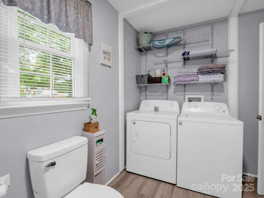 272 Washington Street, Forest City, NC 28043.  MLS# CAR4290118, YatesRealty ID 33428. 
