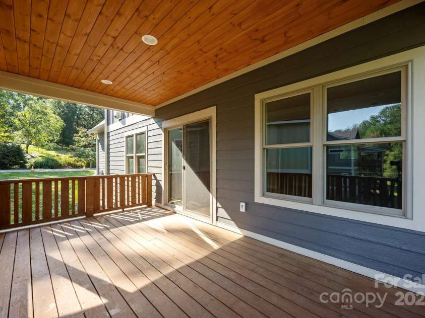 3 River Stone Trail, Asheville, NC 28805.  MLS# CAR4279056, YatesRealty ID 33429. 