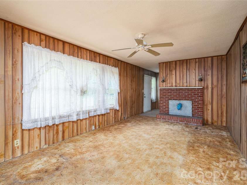 455 Huffman Road, Blacksburg, SC 29702.  MLS# CAR4393939, YatesRealty ID 33429. 